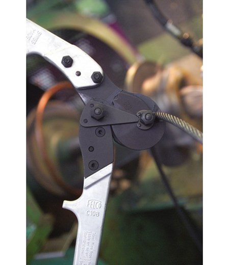 1061_CABLE_CUTTING_11_-_10_2006